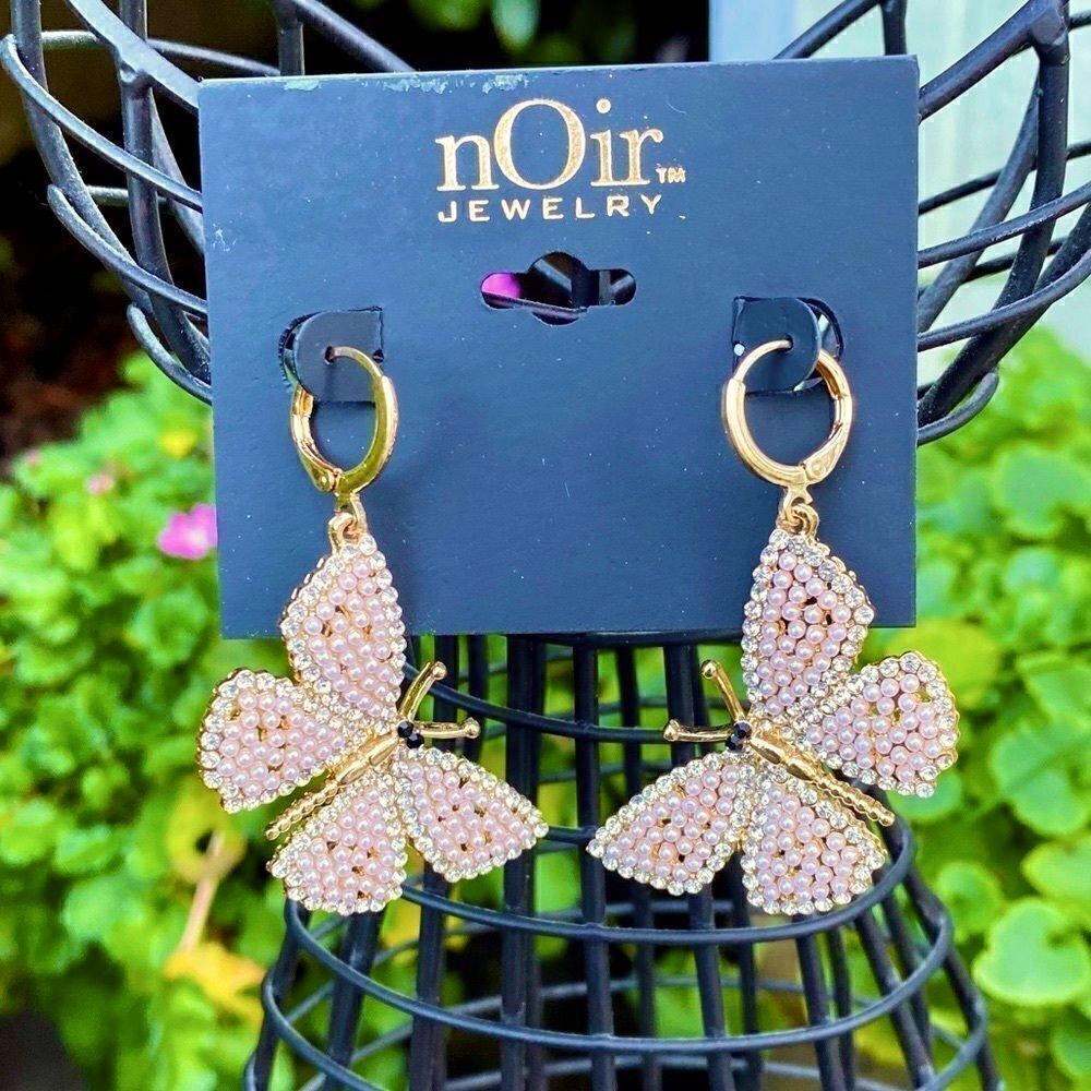 Noir Jewelry Pink & Gold Beaded Butterfly Earrings. NWOT